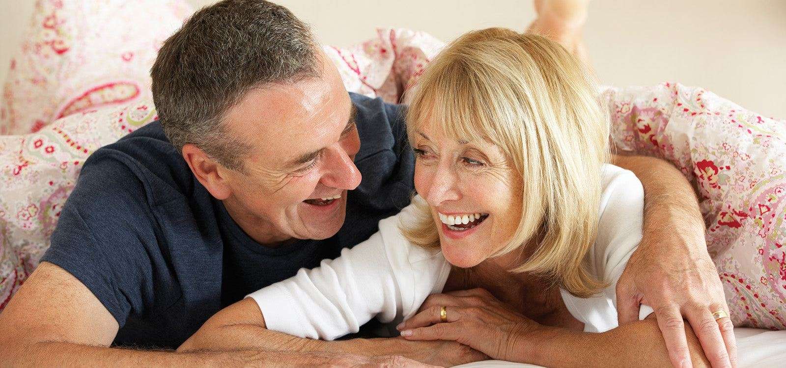 Sådan støtter du en partner med rejsningsproblemer – en guide til et stærkere samliv