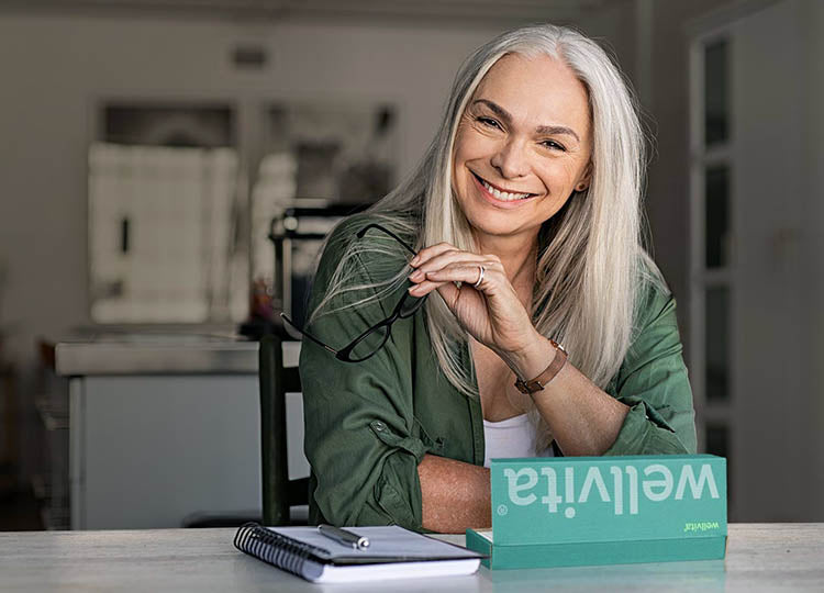 Kvinde med wellvita pakke